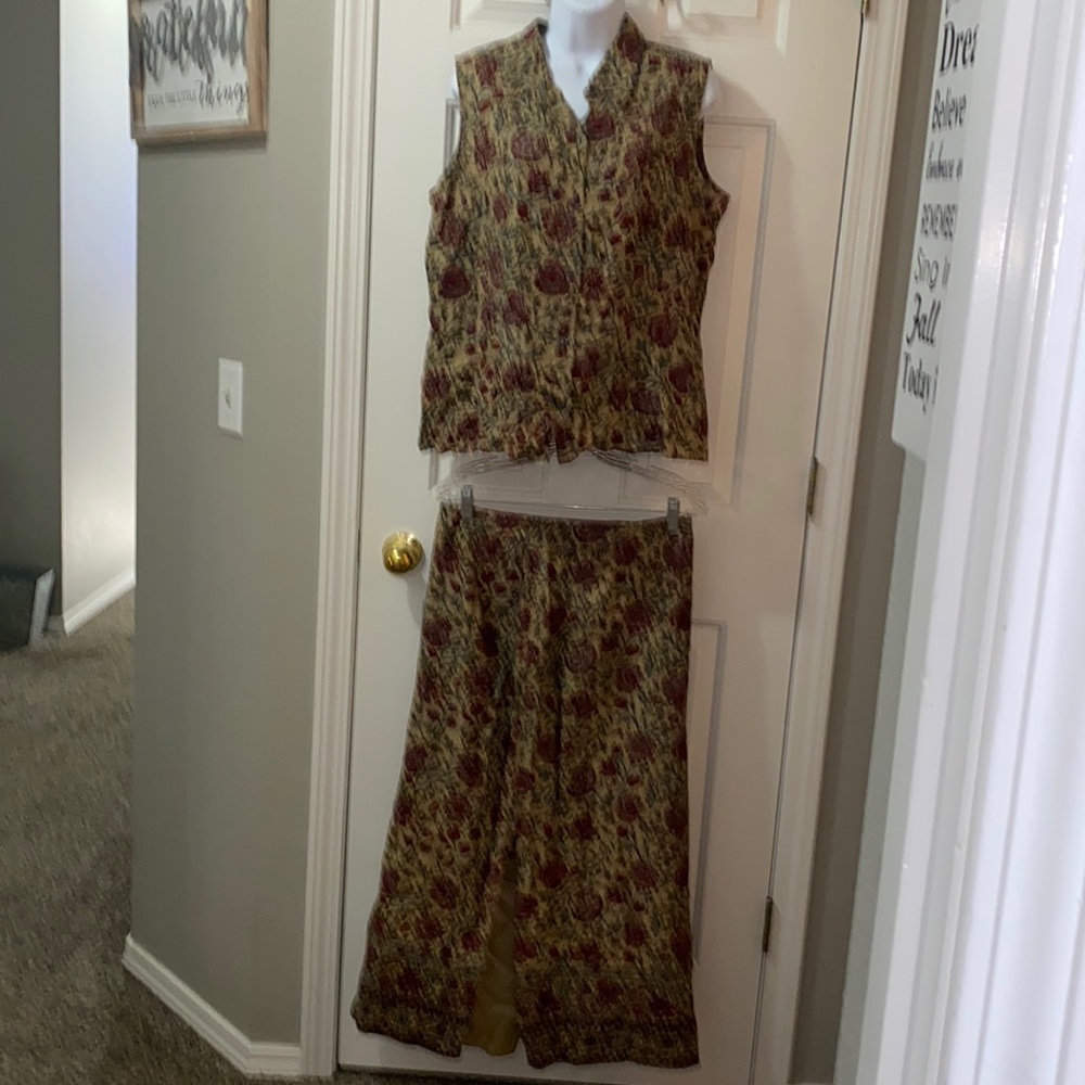 Charter Club size 14 Sleeveless Blouse and Skirt Set